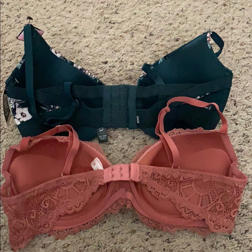 Bras - Picture 2 of 4